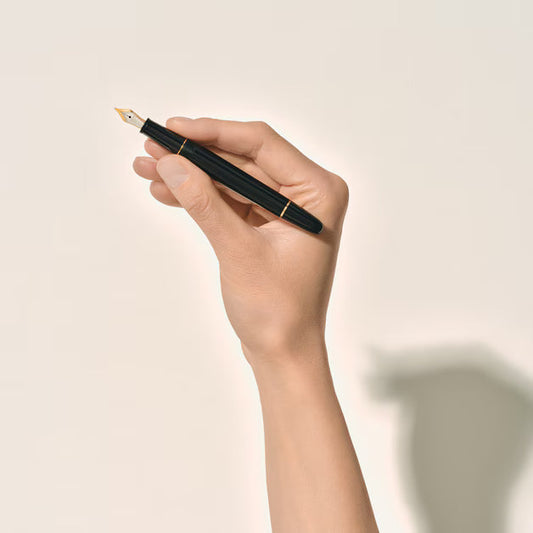 Montblanc Meisterstück Gold-Coated Classique Fountain Pen Tip M 132464
