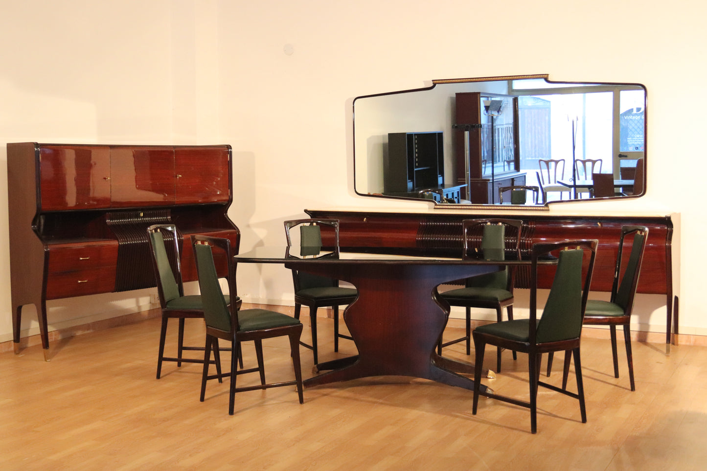 Ensemble da sala da pranzo Osvaldo Borsani per Fratelli Turri — palissandro, onice e vetro opalino nero, Italia, anni '50