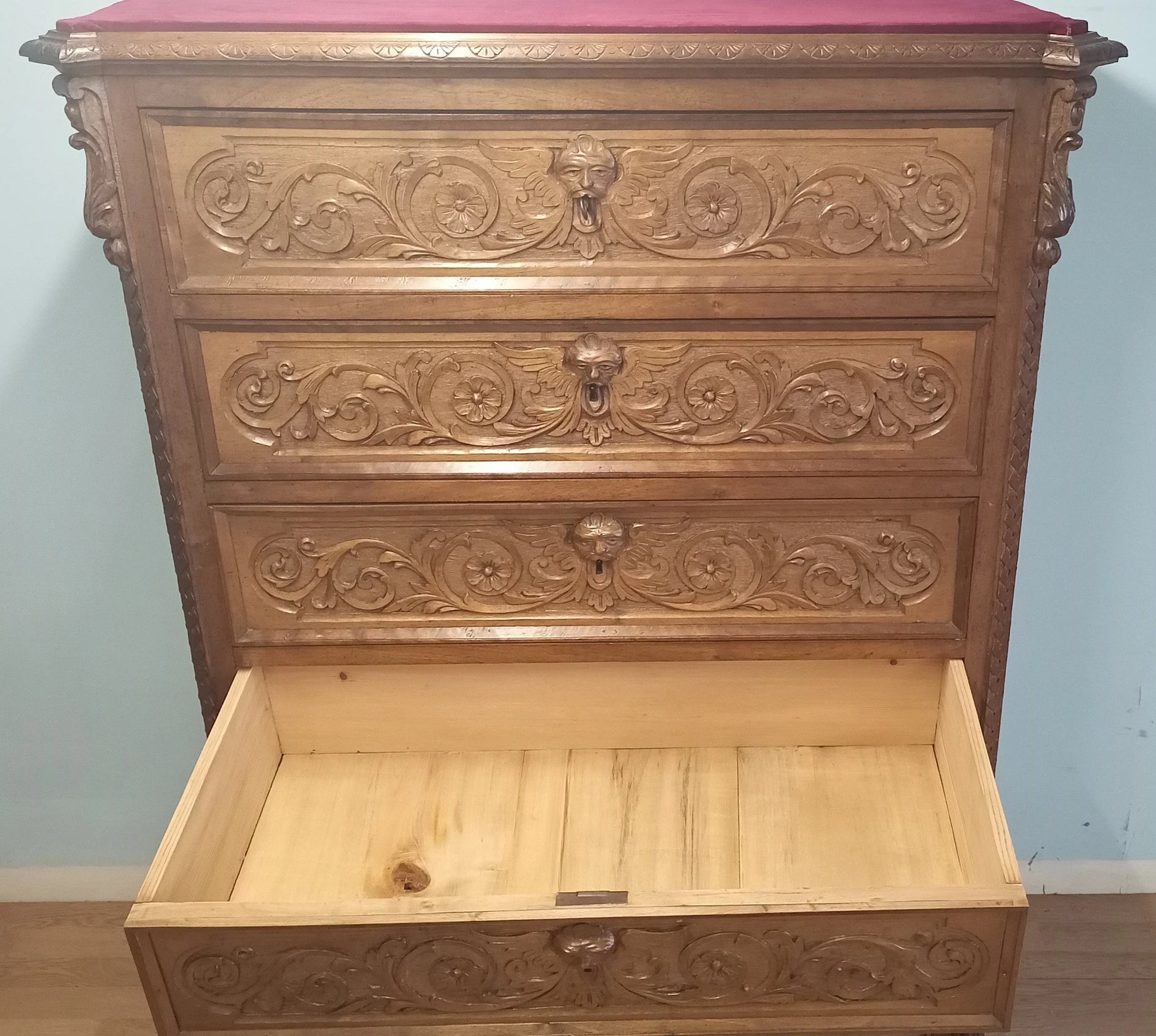 Italian walnut chest of drawers set of 3 with four drawers carved with decorative floral motifs in decorated wood