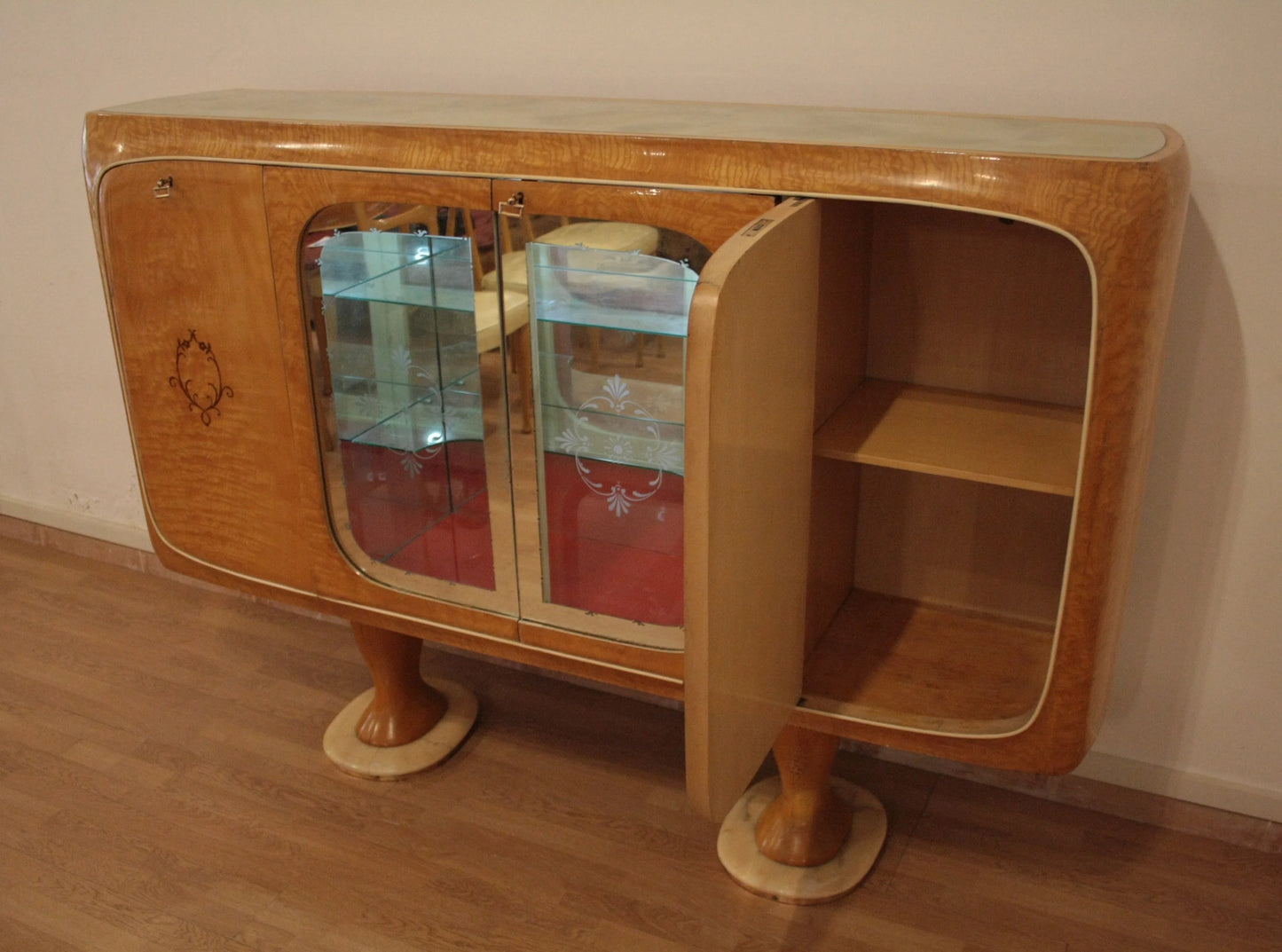 Mobile bar credenza vittorio dassi anni 50 con ante in vetro stile art deco in legno lucido scuro