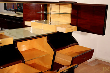 Mid-century sideboard by Osvaldo Borsani in mahogany and rosewood with mirrored doors and curved fronts, Borsani furniture Varedo