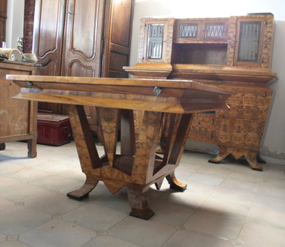 Tavolo art decò in legno intagliato realizzato a roma per il ministro bottai nel 1933 con iscrizione decorativa
