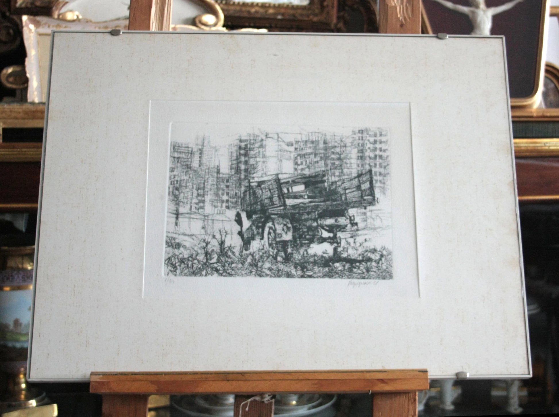 Disegno incorniciato in bianco e nero di un camion in periferia anno 1956 di renzo vespignani dimensioni quadro standard