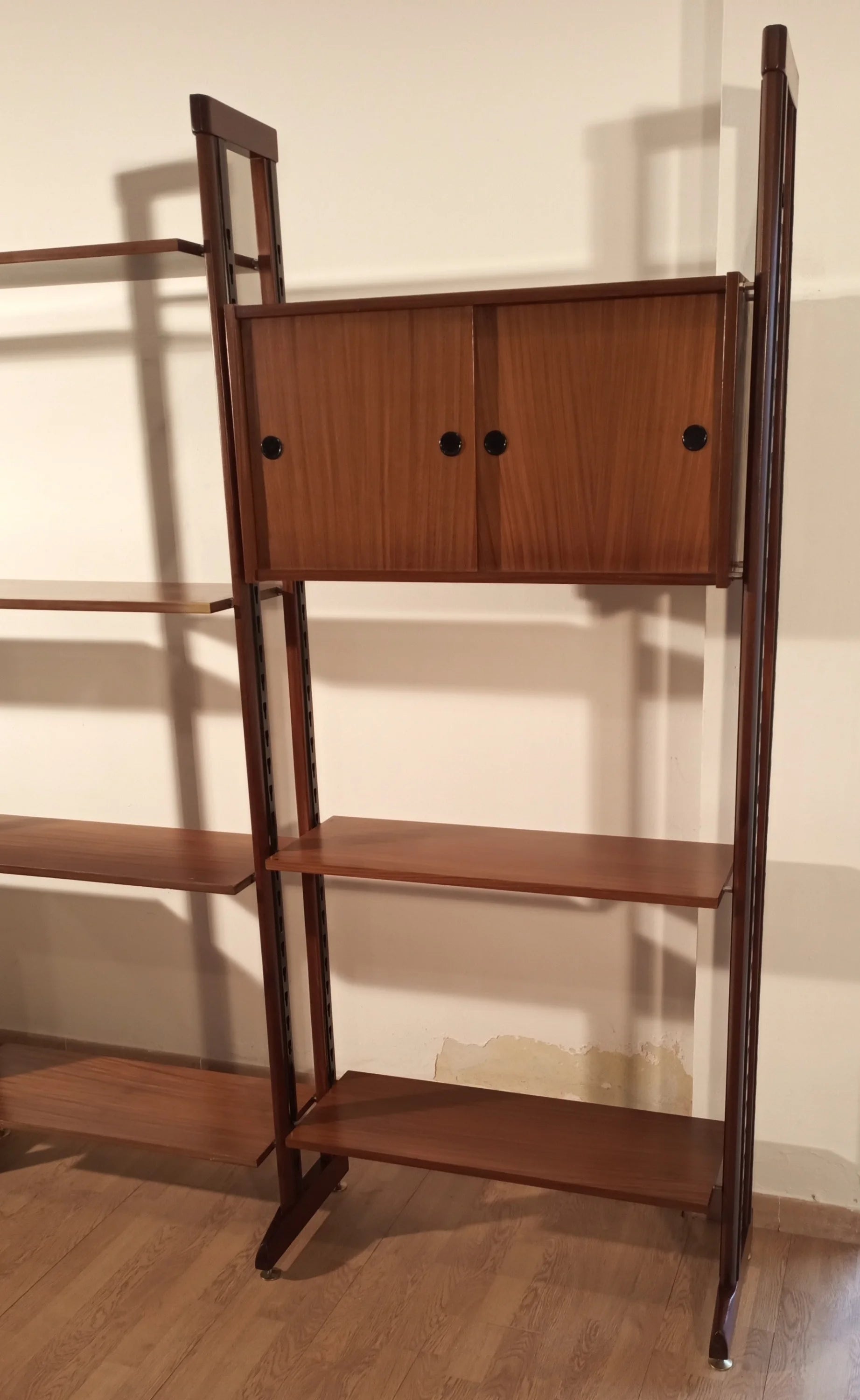 Original vintage modular teak bookcase, mid-century modern, with shelves and cabinets, 1960s Italy
