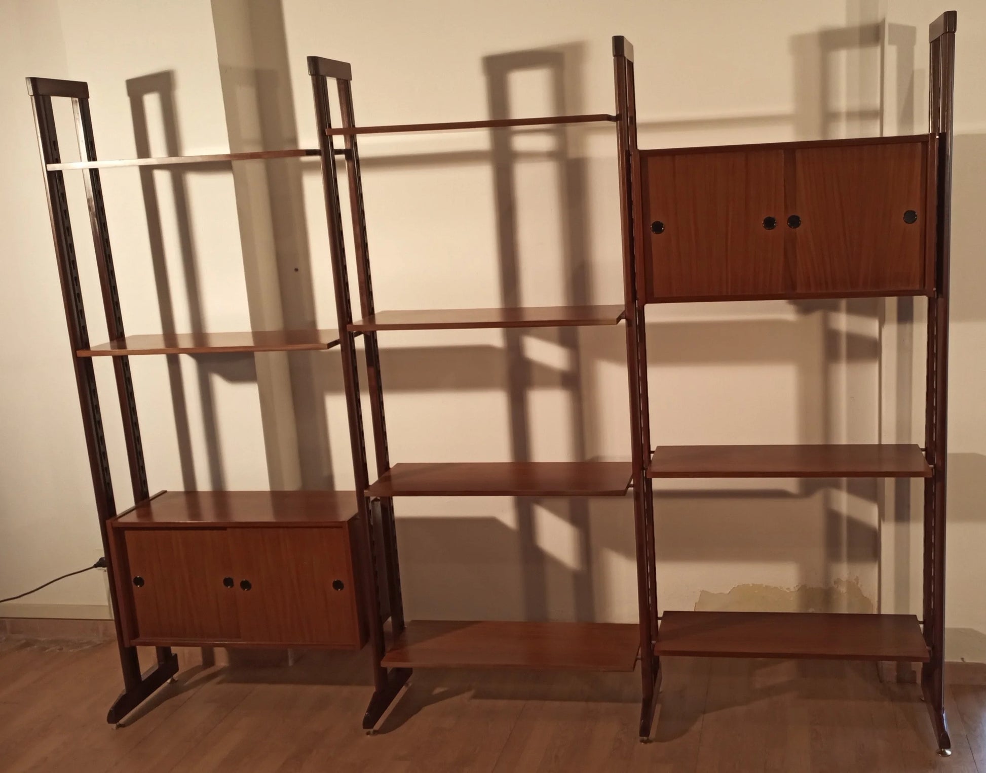 Original vintage modular teak bookcase with two closed compartments, mid-century Italian style, 1960s