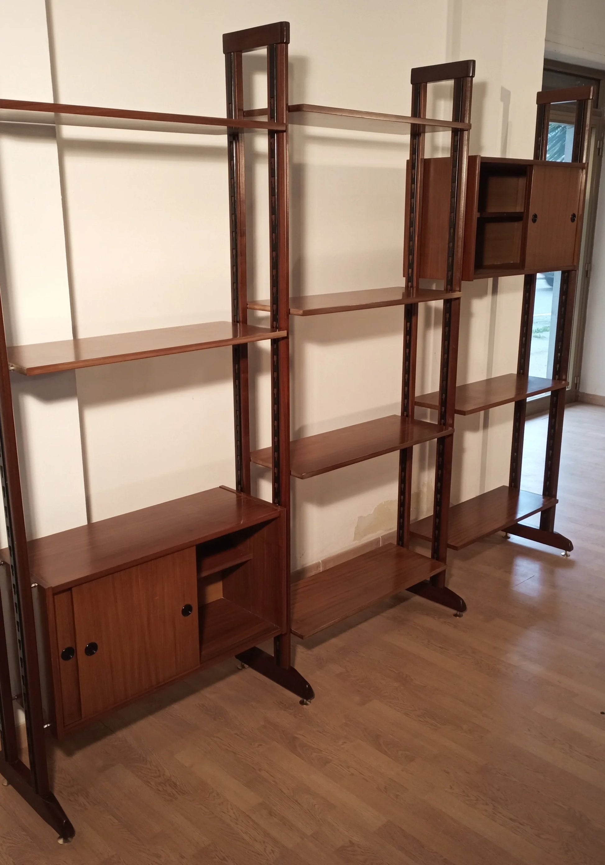 Original vintage modular teak bookcase with shelves and cabinet in mid-century style from the 1960s, Italy