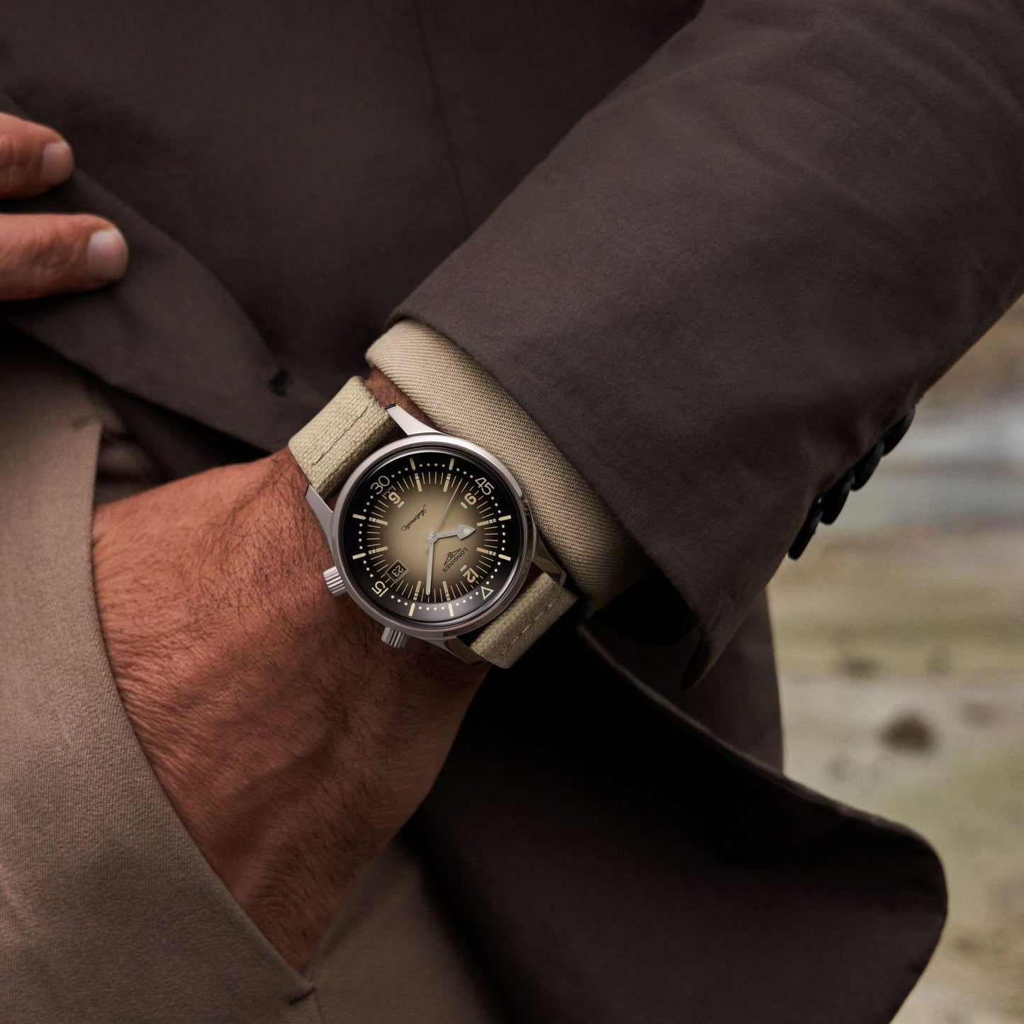Longines Legend Diver Watch 42mm beige automatic steel L3.774.4.30.2