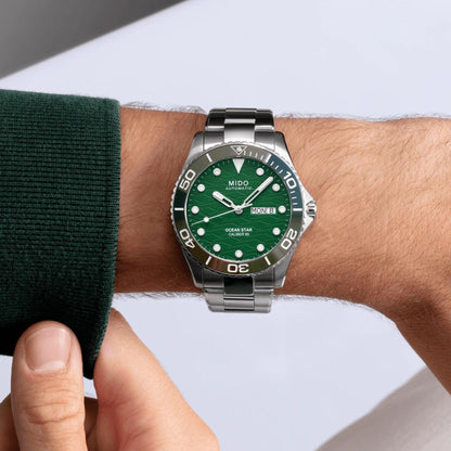 Mido Ocean Star 200C 42.5mm green automatic steel watch M042.430.11.091.00
