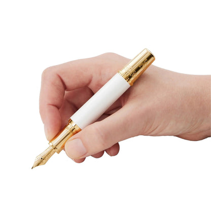 Montblanc patron stilografica colore bianco perlato con dettagli oro punta m homage to albert limited edition