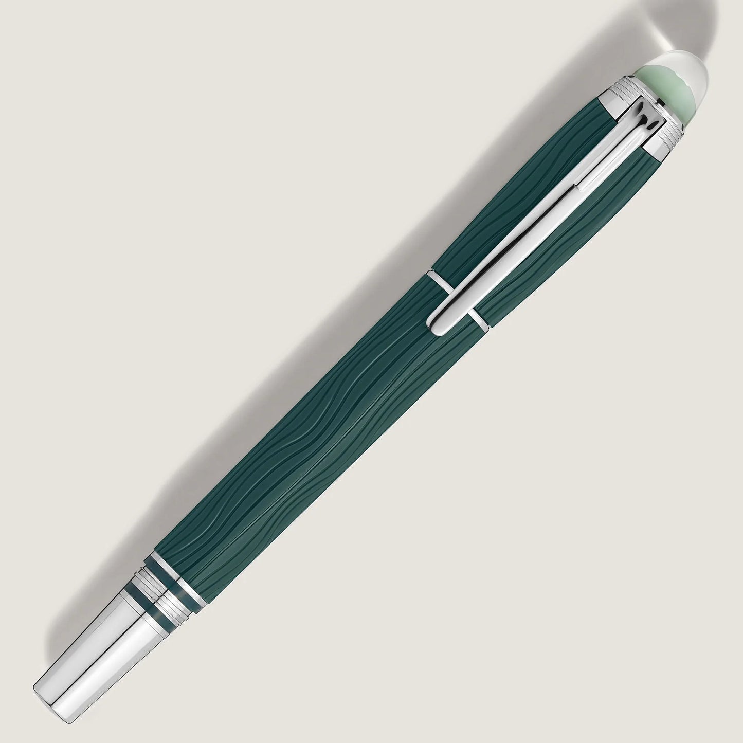 Montblanc Starwalker Polargreen Fountain Pen, Dark Green, with Wood-Effect Texture and Shiny Silver Details, Northern Lights Collection