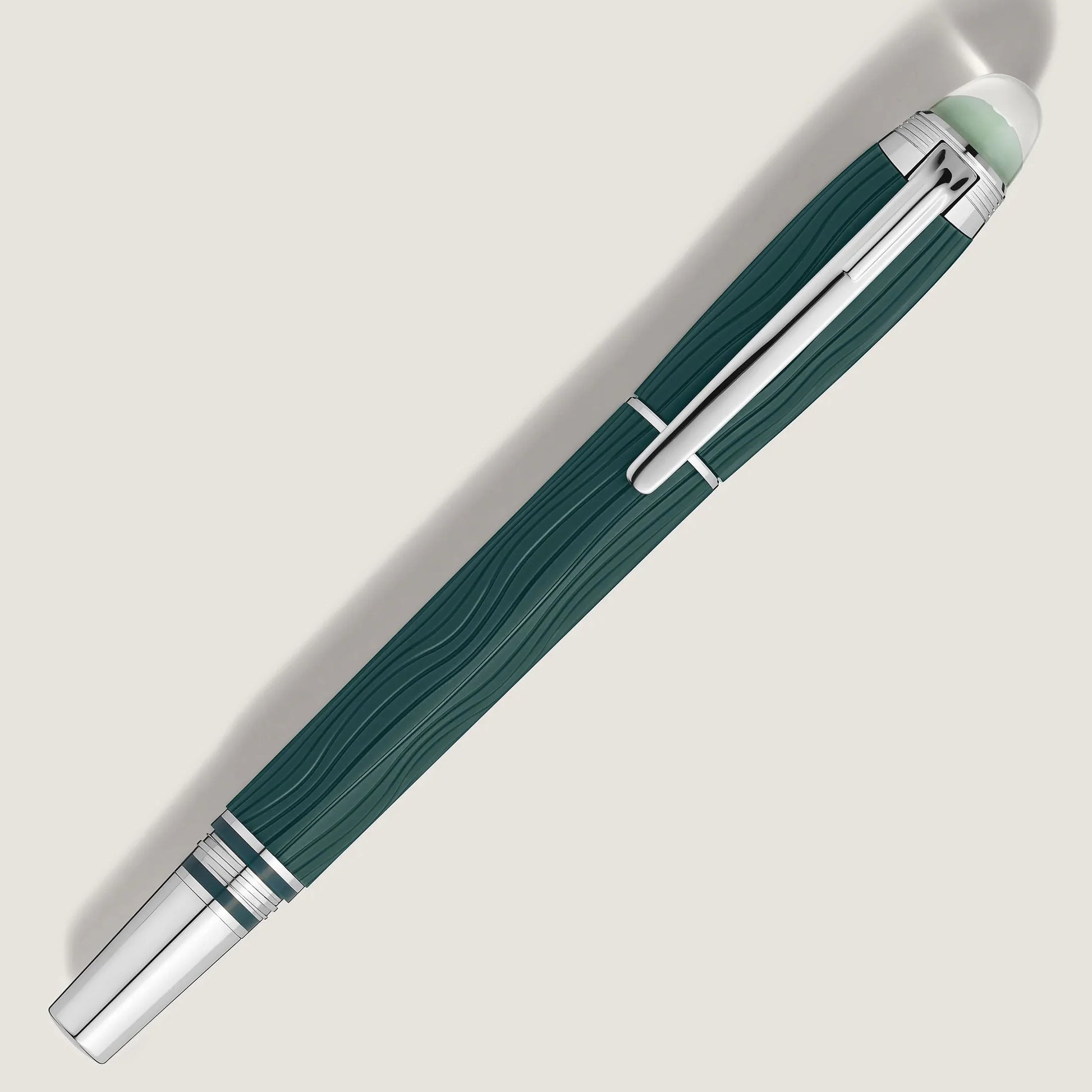 Montblanc Starwalker Polargreen Fountain Pen, Dark Green, with Wood-Effect Texture and Shiny Silver Details, Northern Lights Collection