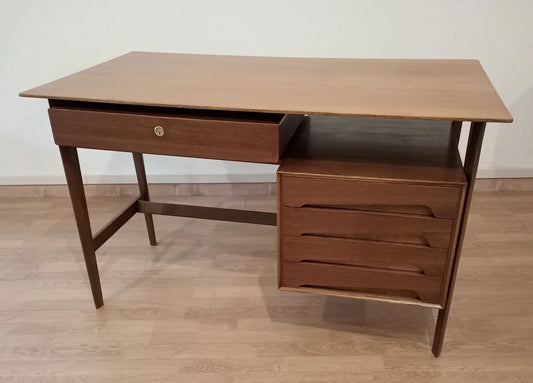 1950s wooden writing desk by Edmondo Palutari with drawers and tapered legs, vintage design