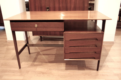 Scrivania scrittoio mid-century in legno con cassetti e doppio piano disegnata da Edmondo Palutari anni 50 vintage