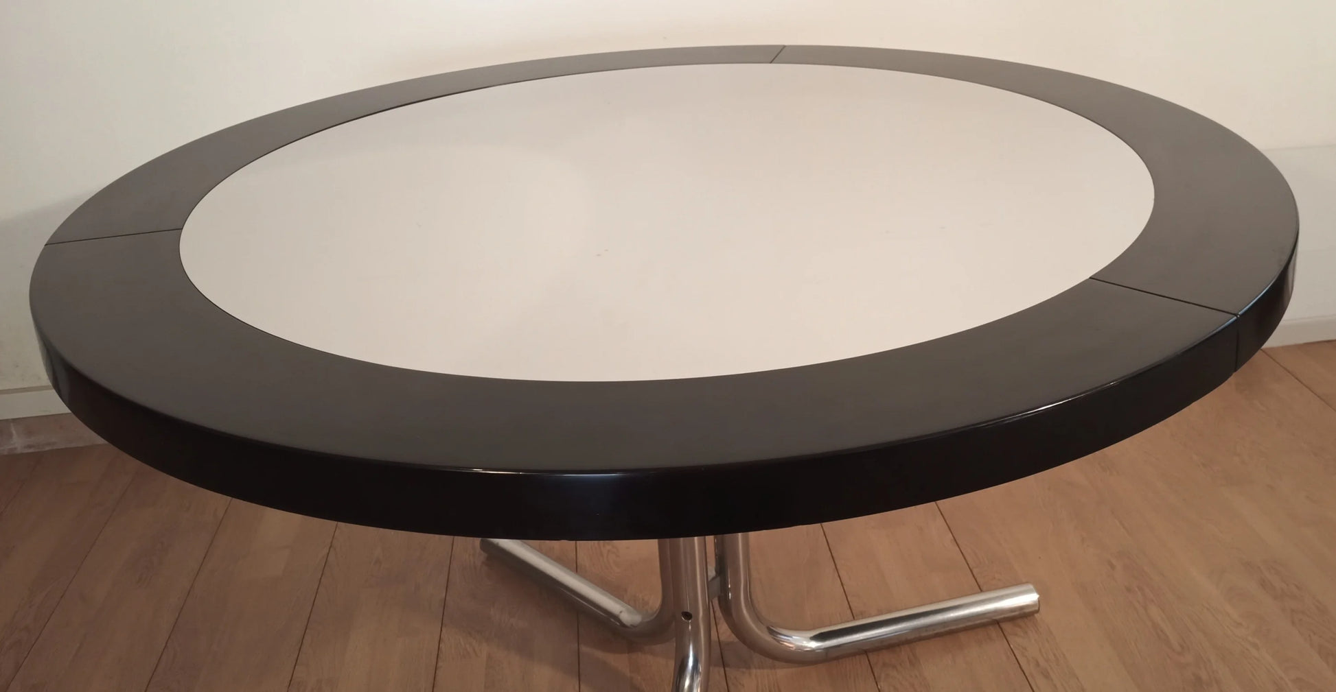 Tavolo da pranzo tavolo desco vintage di achille castiglioni per zanotta con piano nero e gambe cromate anni 70
